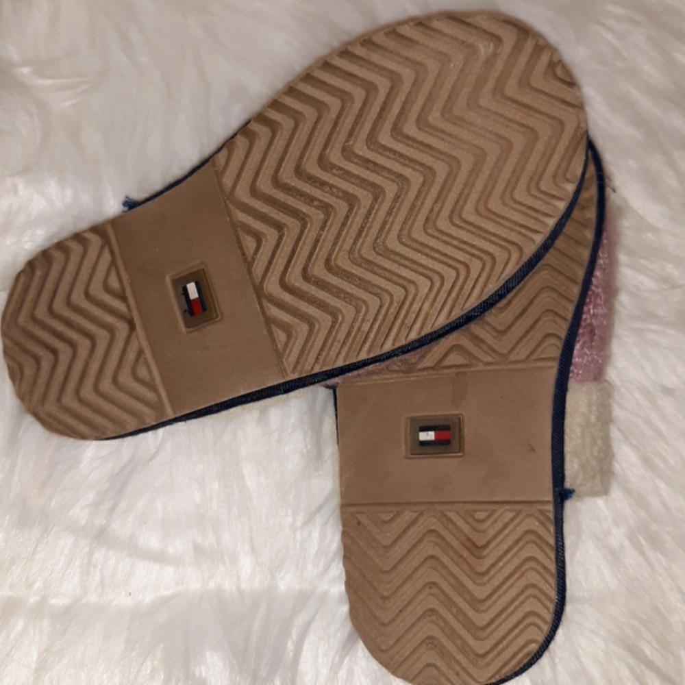 Tommy hilfiger kids house shoes - Picture 3 of 3